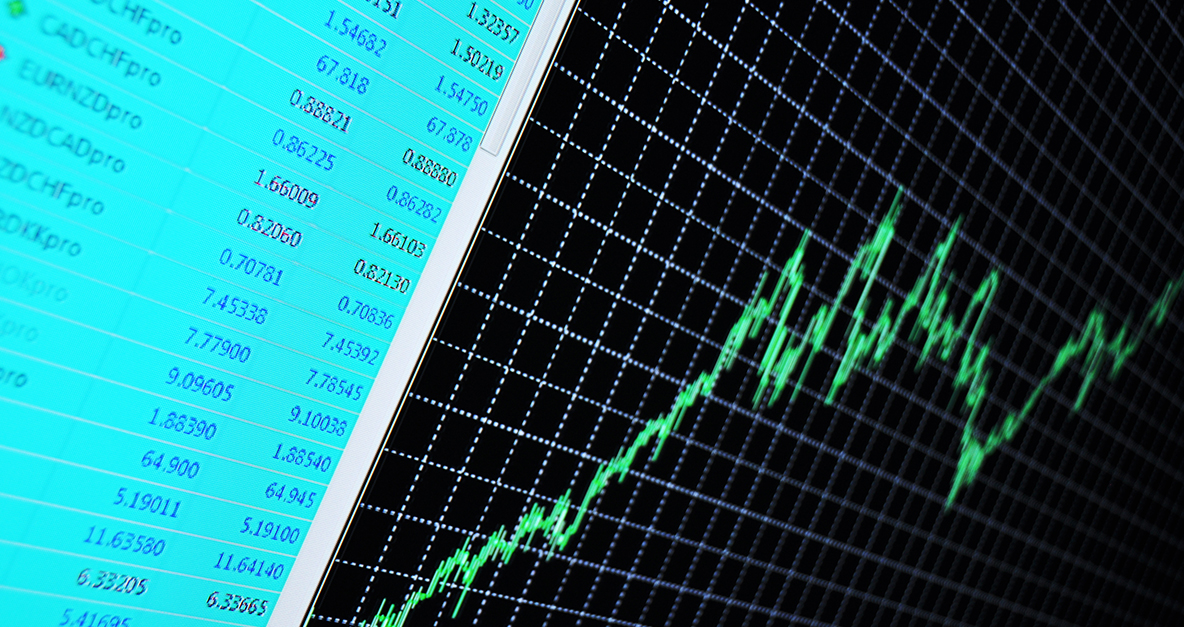 Analiză economică: Aurul și francul elvețian au atins noi maxime
