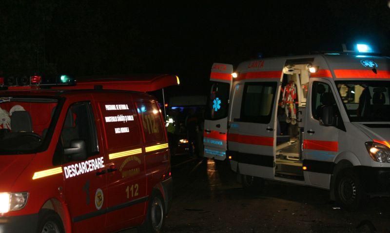 UPDATE : Grav accident de circulație în județul Alba. Un bărbat de 42 de ani a decedat după ce a fost acroșat de un autoturism.