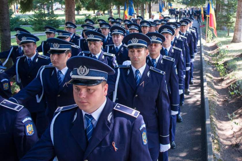 Continuă înscrierile pentru concursurile de admitere la școlile de agenți de Poliție