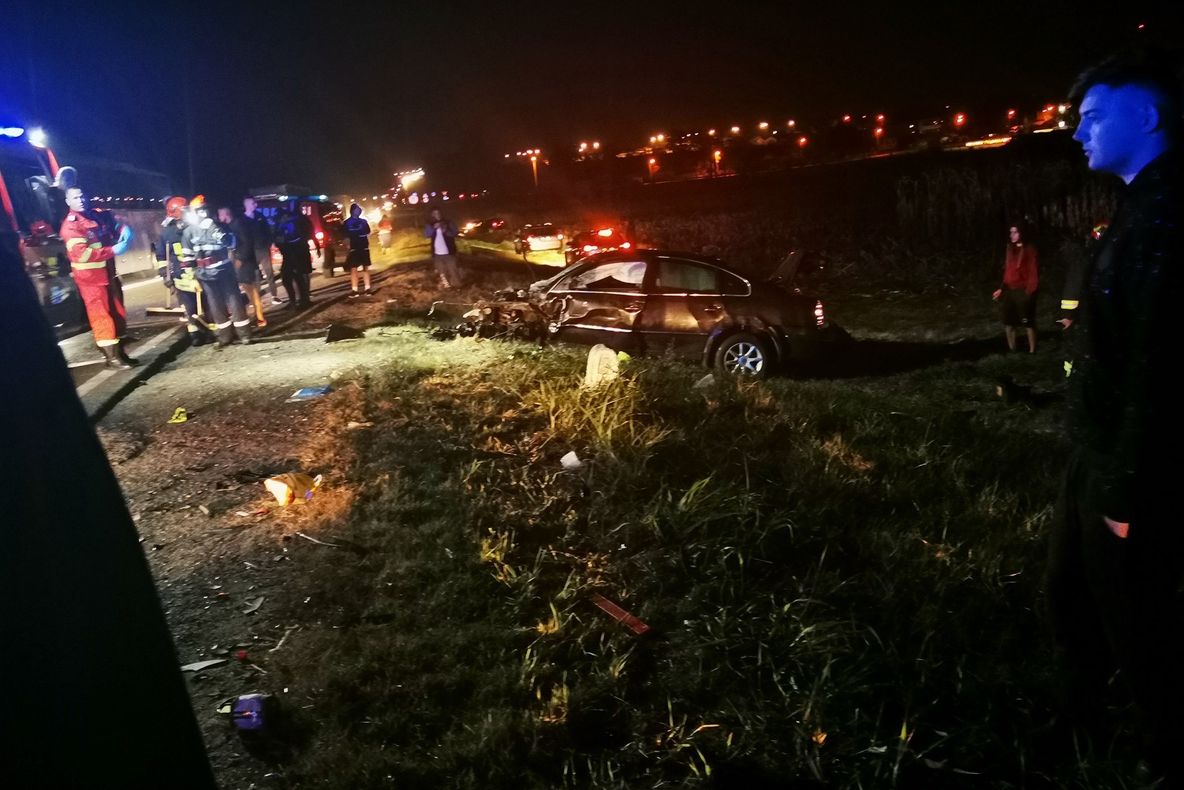 FOTO: Accident grav în afara localității Sântimbru