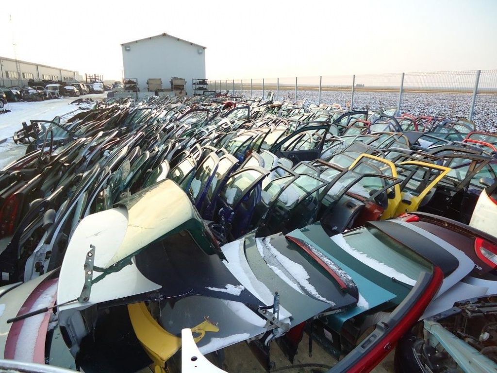 Controale ale polițiștilor din Alba la firmele de dezmembrări auto