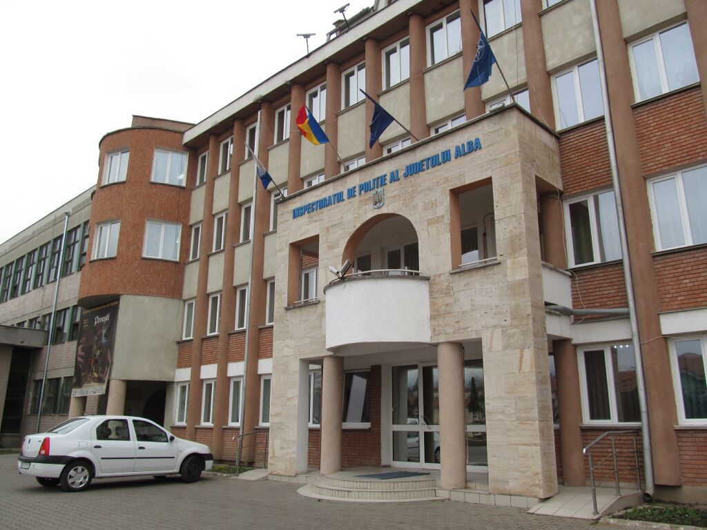Acuzații GRAVE la nivelul IPJ Alba. Scurgeri de informații și divulgarea secretelor profesionale comise de un ofițer de poliție
