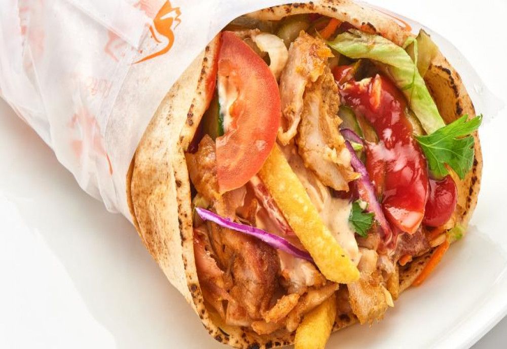  Dispută în România. Cum se scrie corect: „șaorma” sau „shaorma” 