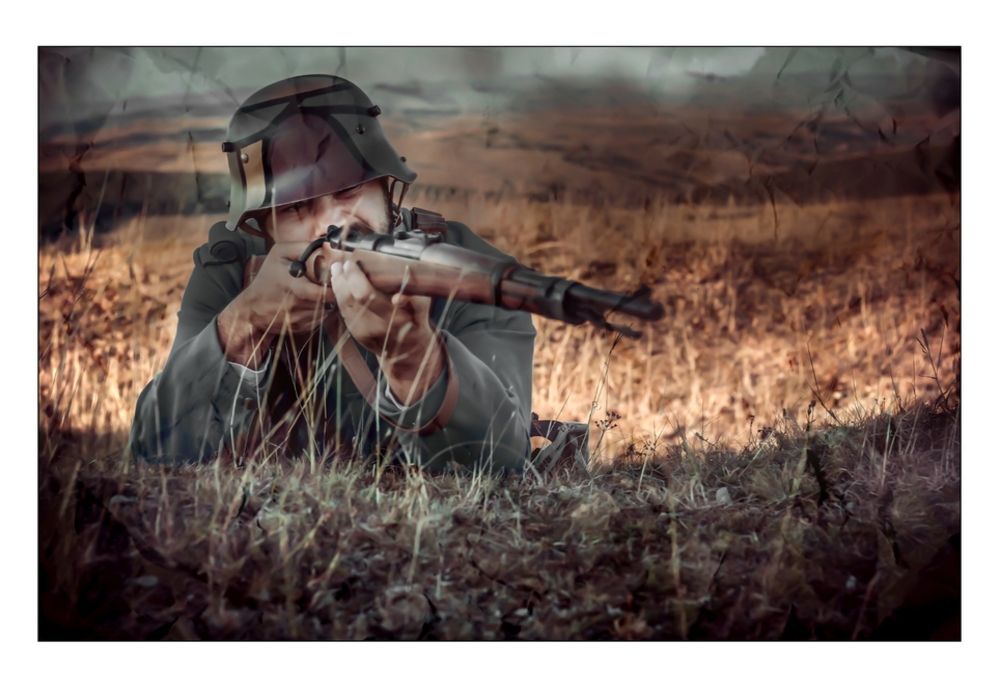 Expoziție de fotografie dedicată Zilei Naționale a României „File de istorie – reconstituiri istorice prin obiectivul fotografului”