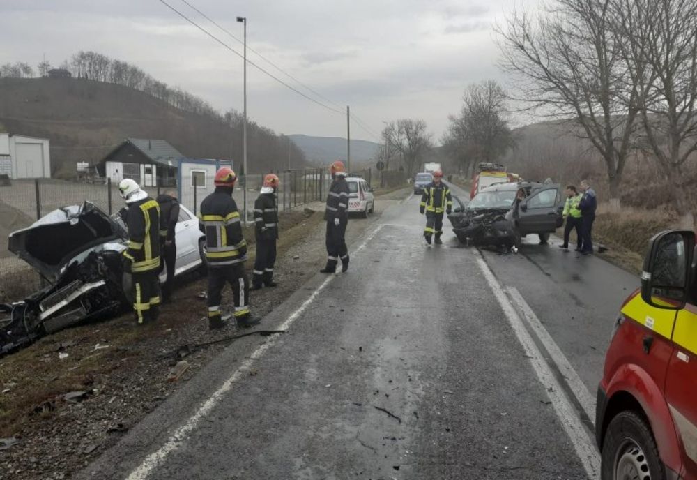 FOTO | Grav accident în Apahida! Impact violent între două maşini 