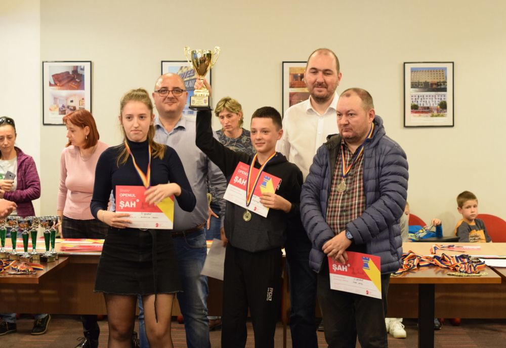 Câştigătorii celor trei secţiuni ale Openului Internaţional al României la șah