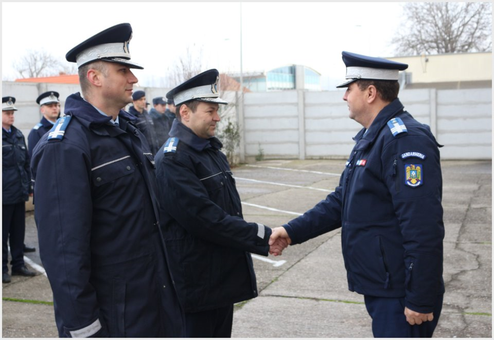 Avansări în grad și noi colegi pentru jandarmii din Alba