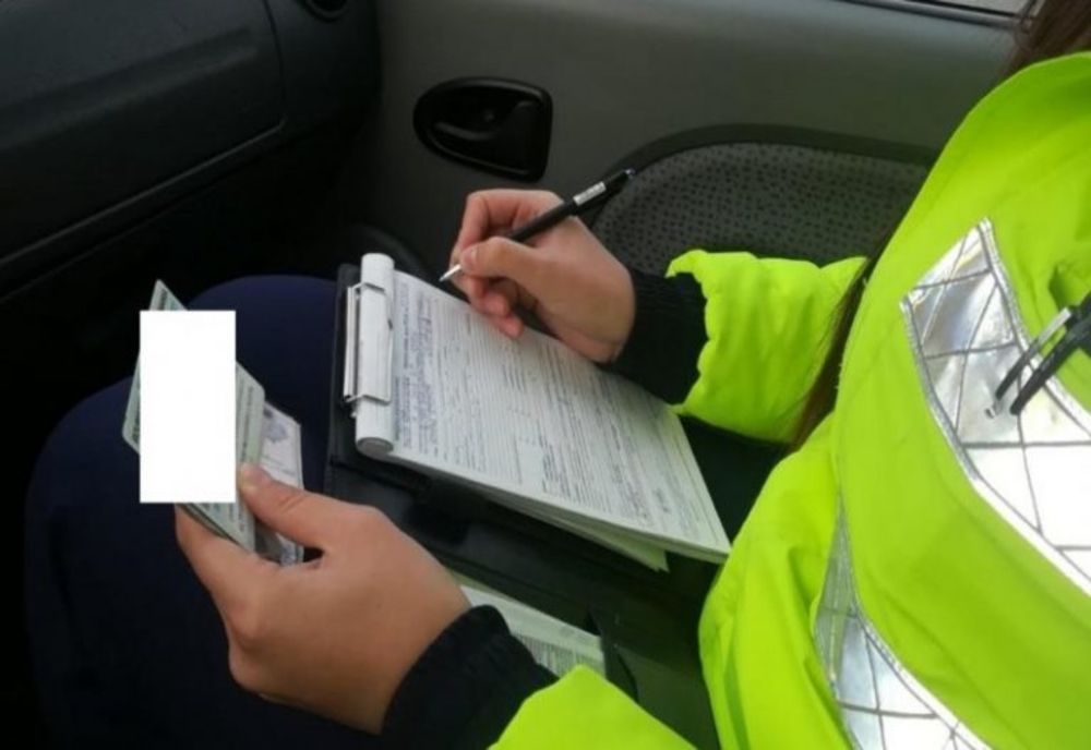 Tineri din județ prinsi la volan fără permis