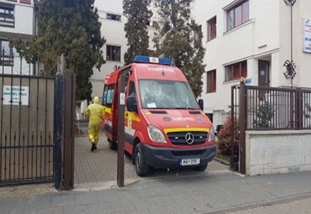 O femeie de 71 de ani, îngrijită în cadrul secției de Boli Infecțioase a Spitalului Județean de Urgență  Alba Iulia, s-a vindecat de COVID-19, boală cauzată de infectarea cu noul coronavirus SARS-CoV-2. 