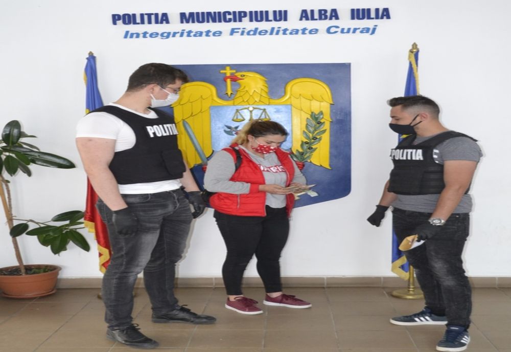 Bani pierduți, recuperați de polițiștii din Alba 
