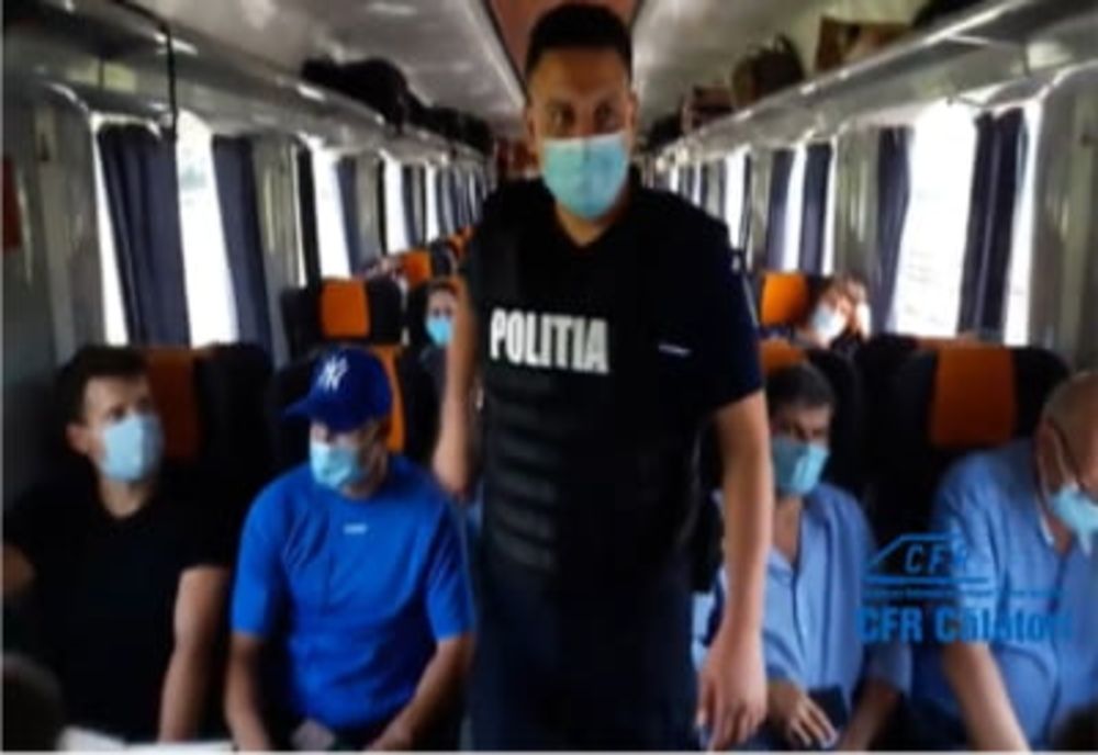 Controale în trenuri și în gări. Mulți călători au fost depistați că nu aveau bilet, nici mască