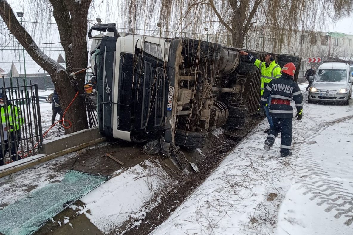 ULTIMĂ ORĂ: accident grav în județul Alba