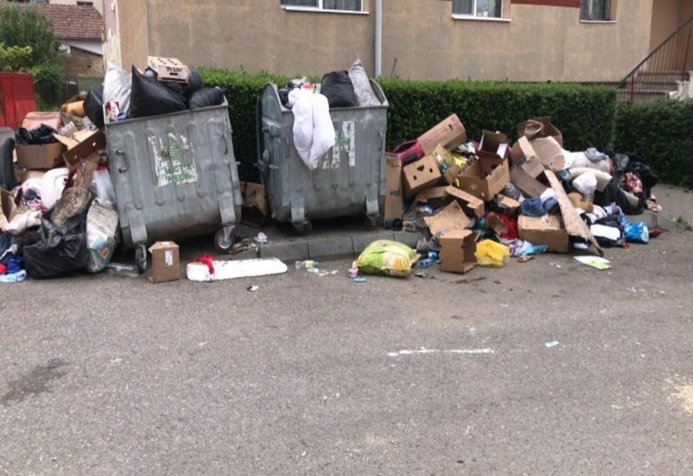 De astăzi, se reia ridicarea gunoiului menajer din Alba Iulia