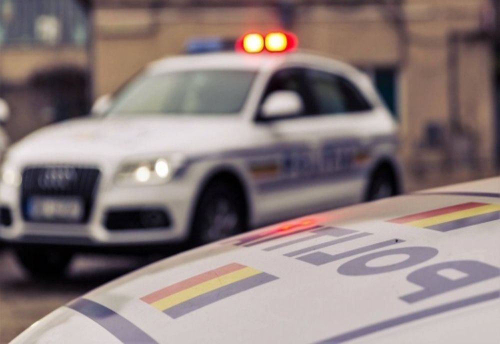 Urmărire pe străzile din Câmpia Turzii! Un bărbat din Alba fără permis a fugit cu maşina de poliţişti