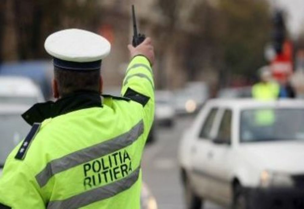 Depistat la volan, deși avea permisul suspendat! De ce l-au oprit polițiștii