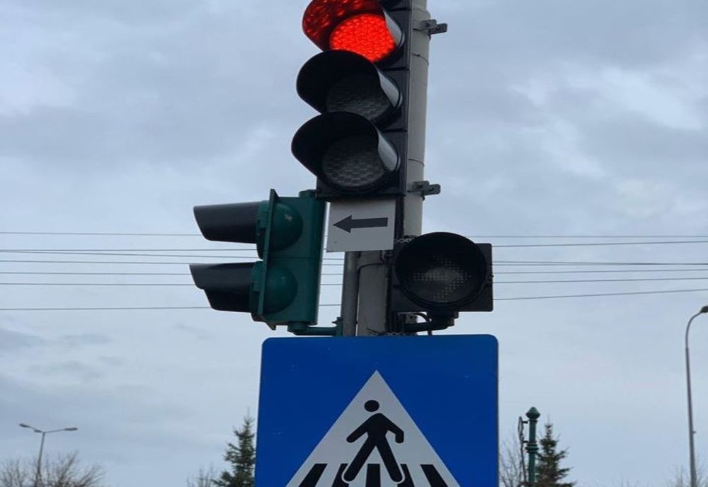 16 șoferi au rămas pietoni pentru că nu au acordat prioritate de trecere pietonilor sau au trecut pe roșu