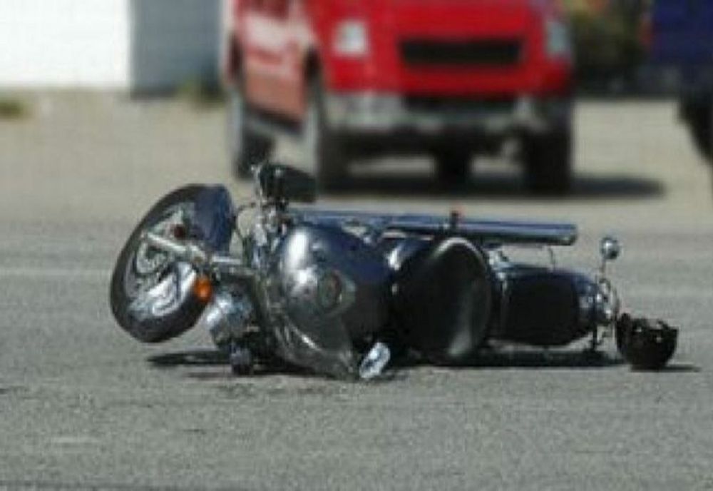 Grav accident în judeţul Bihor! Motociclist din Alba Iulia rănit după ce s-a izbit de o autoutilitară
