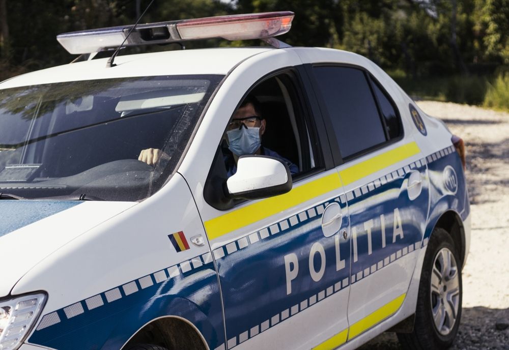 Hoți prinși în flagrant! Ce încercau să fure tinerii