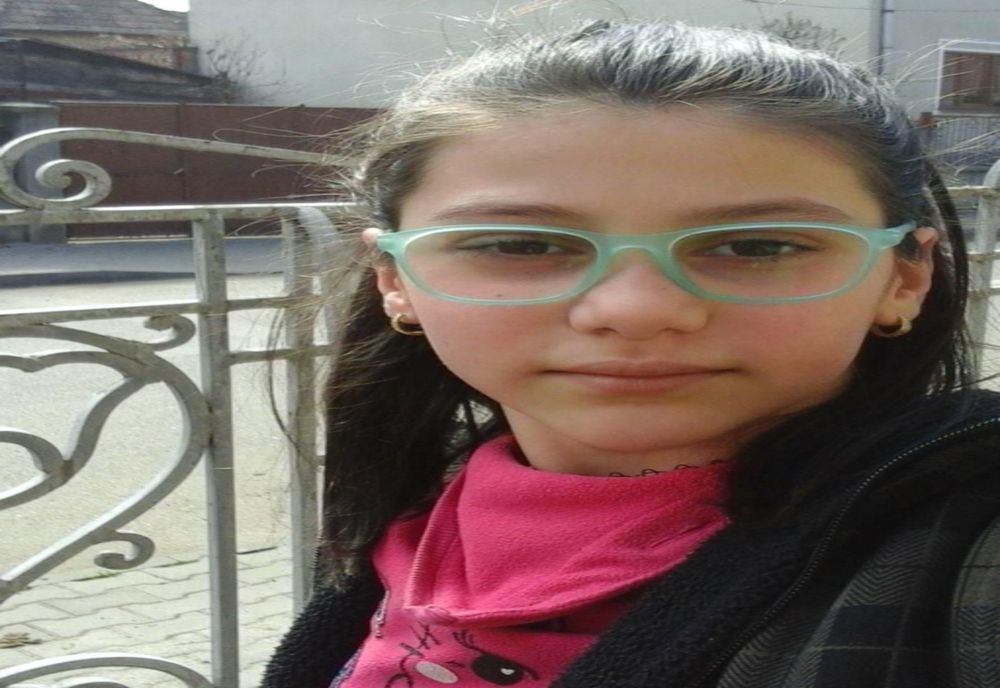 Sunați IMEDIAT la 112 dacă ați văzut această fetiță!