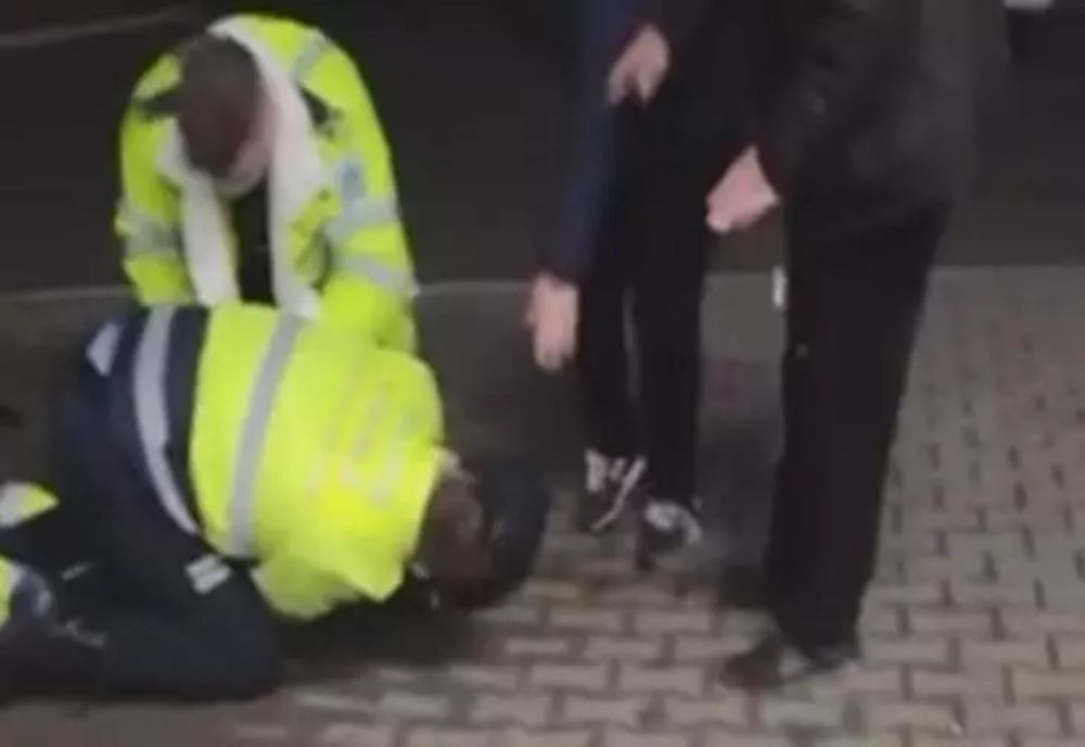 VIDEO Scene șocante la Alba-Iulia, bărbat pus la pământ de polițiști