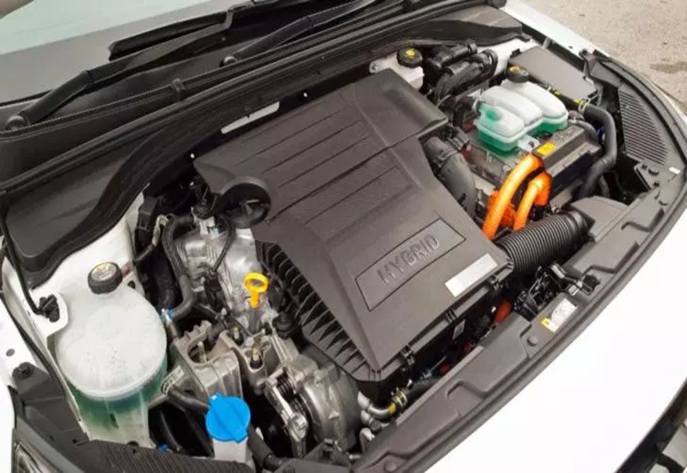 Un nou scandal este pe cale să zguduie industria auto. Mașinile cu motor hibrid, în centrul atenției