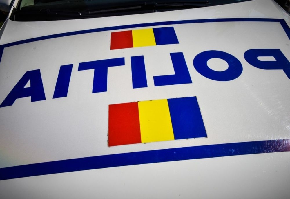 Un bărbat își fotografia vecinii din alte apartamente pe timp de noapte. S-a ales cu dosar penal