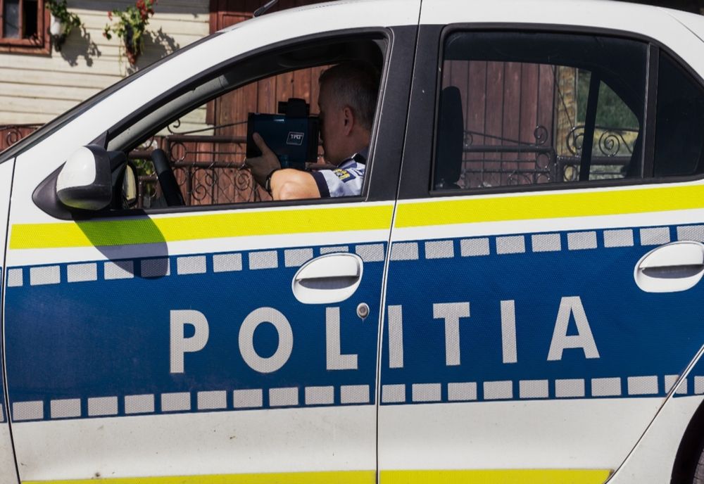Peste 15 amenzi date de polițiști pentru depășirea vitezei