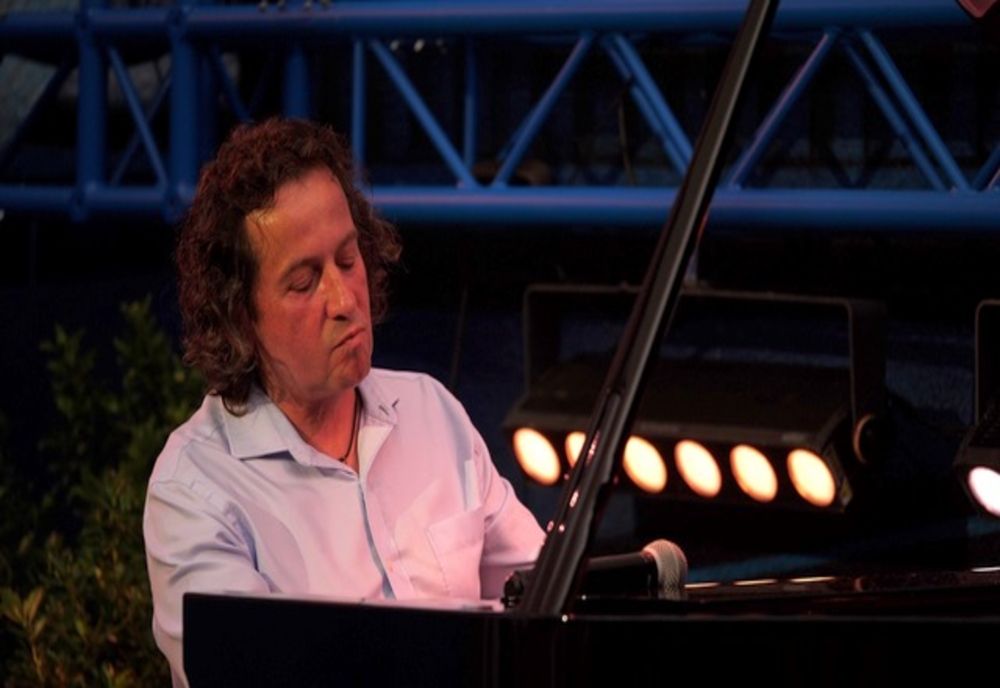 Horia Mihail și pianul lui călător ajung, din nou, în Cetatea Alba Carolina pentru un concert CLASIC