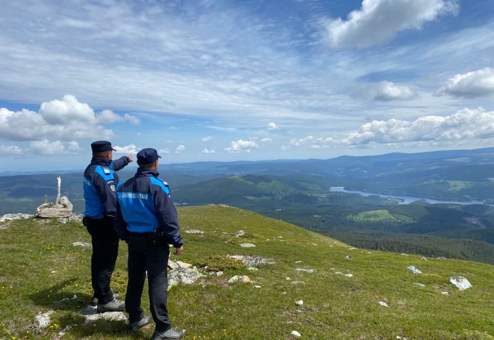 Bărbat rătăcit, găsit de către jandarmii montani