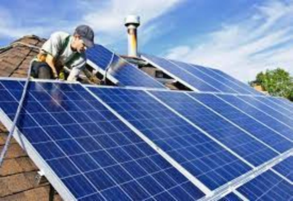 Peste 900 de noi dosare acceptate pe programele Casa Verde Fotovoltaice, Rabla Plus și „Curățăm România"