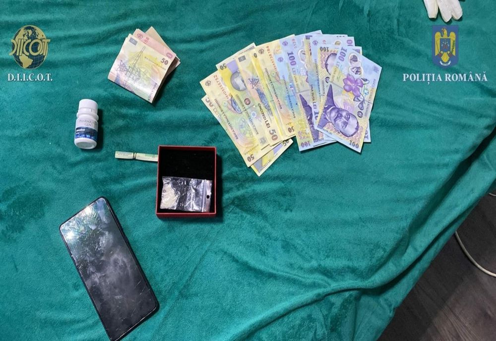 Procurorii DIICOT, împreună cu polițiști din 12 județe efectuează 82 de percheziții domiciliare