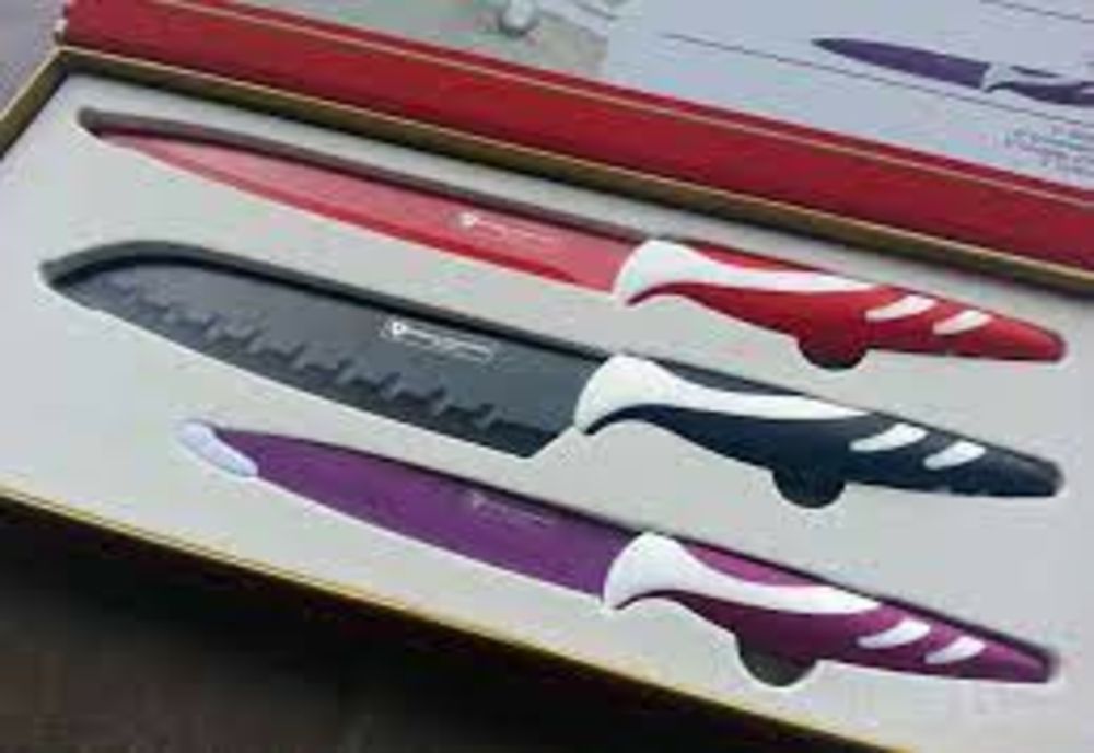 Atenție la șarlatanii deghizați în vânzători! Un bătrân de 92 de ani a rămas fără economii