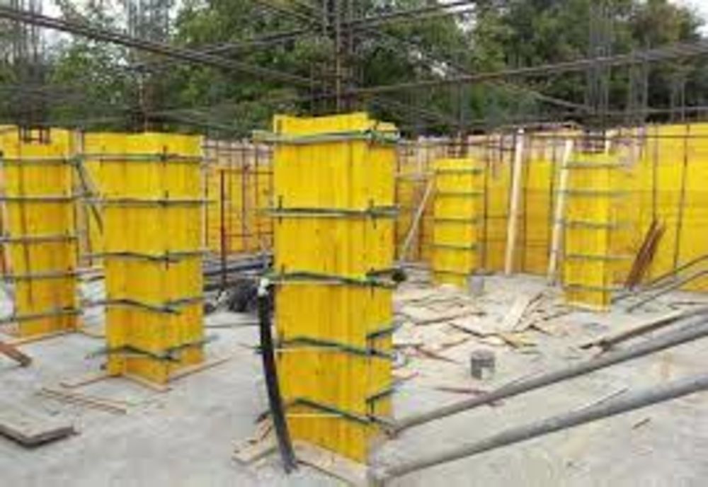 Panouri de cofraj furate de pe un teren aparținând unei societăți comerciale