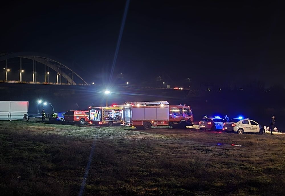Se reiau căutările adolescentului din Alba Iulia căzut în apele Mureșului