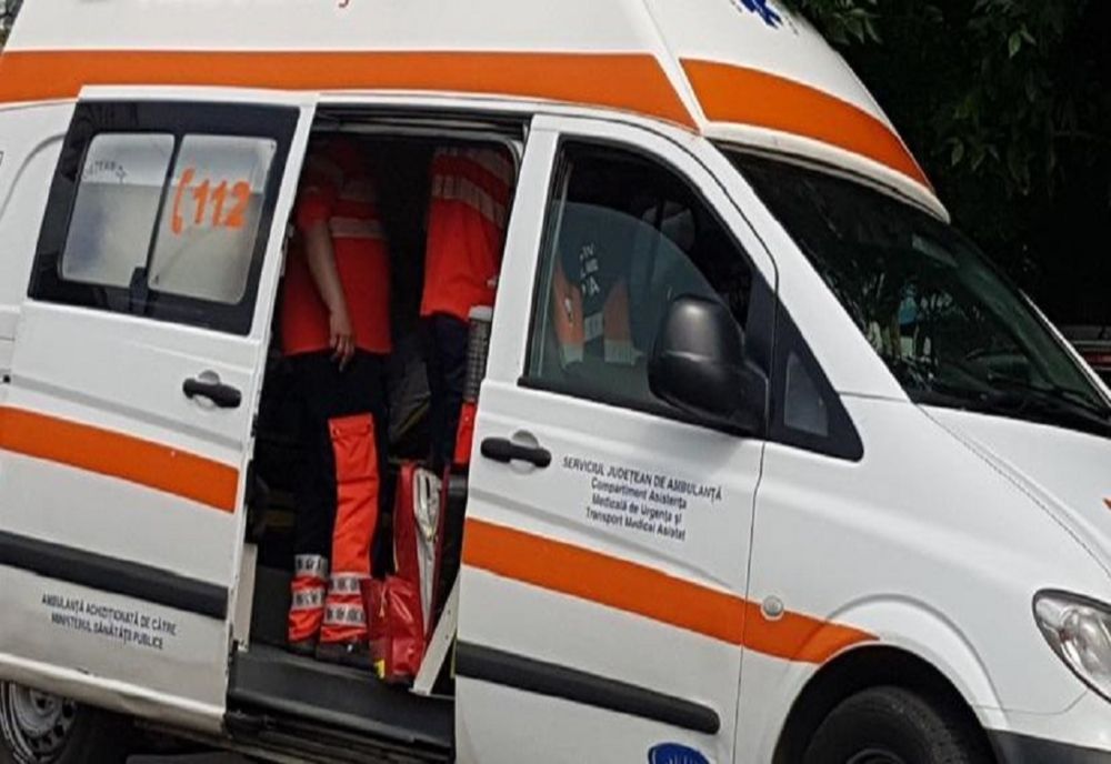 A scăpat doar cu răni ușoare după ce a traversat strada prin loc nepermis