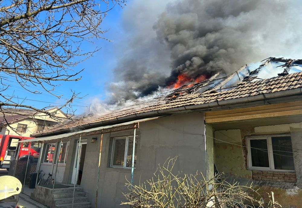 Incendiu la o gospodărie din Ciumbrud