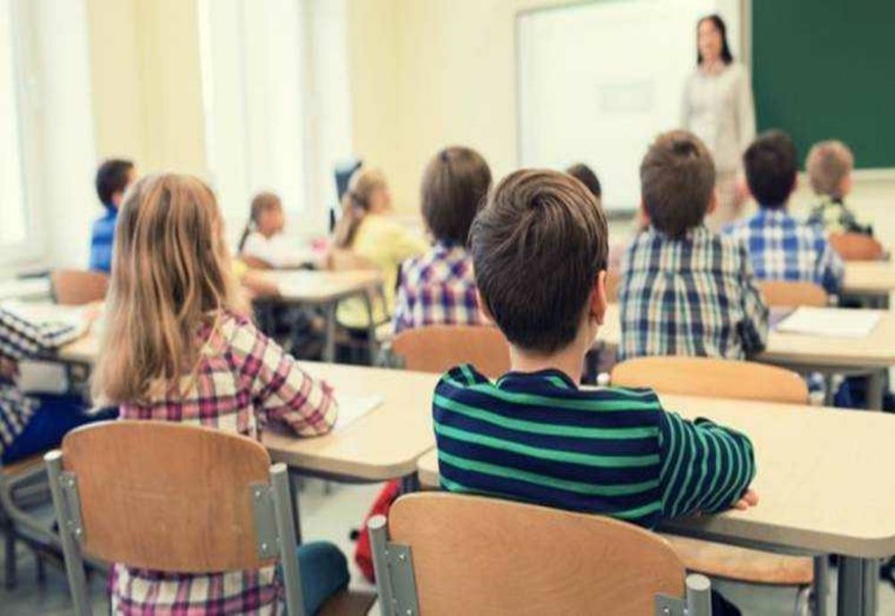S-a decis noul calendar școlar 2026–2027. Când vin elevii la școală și când se vor bucura de vacanțe