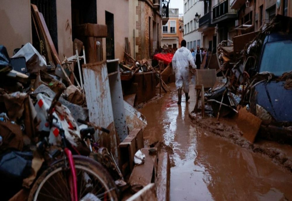 SPANIA: BARCELONA, LOVITĂ DE INUNDAȚII