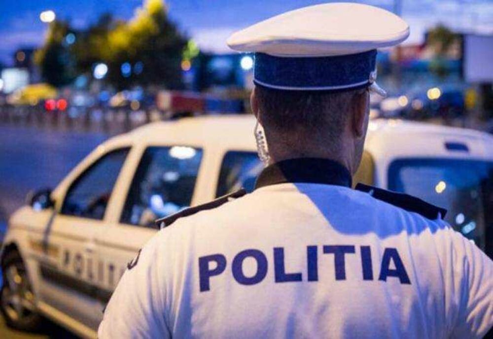 Poliția îl caută pe un bărbat din Alba Iulia, suspectat de exhibiționism lângă o școală