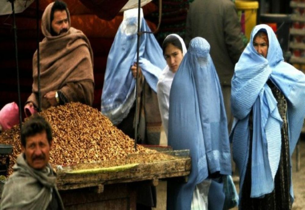 Pe fondul unei economii prăbuşite, 4,5 milioane de afgani au revenit în ţara lor