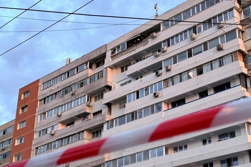 Măsuri de urgență după explozia dronei din Galați. Locatarii pot opta pentru relocare