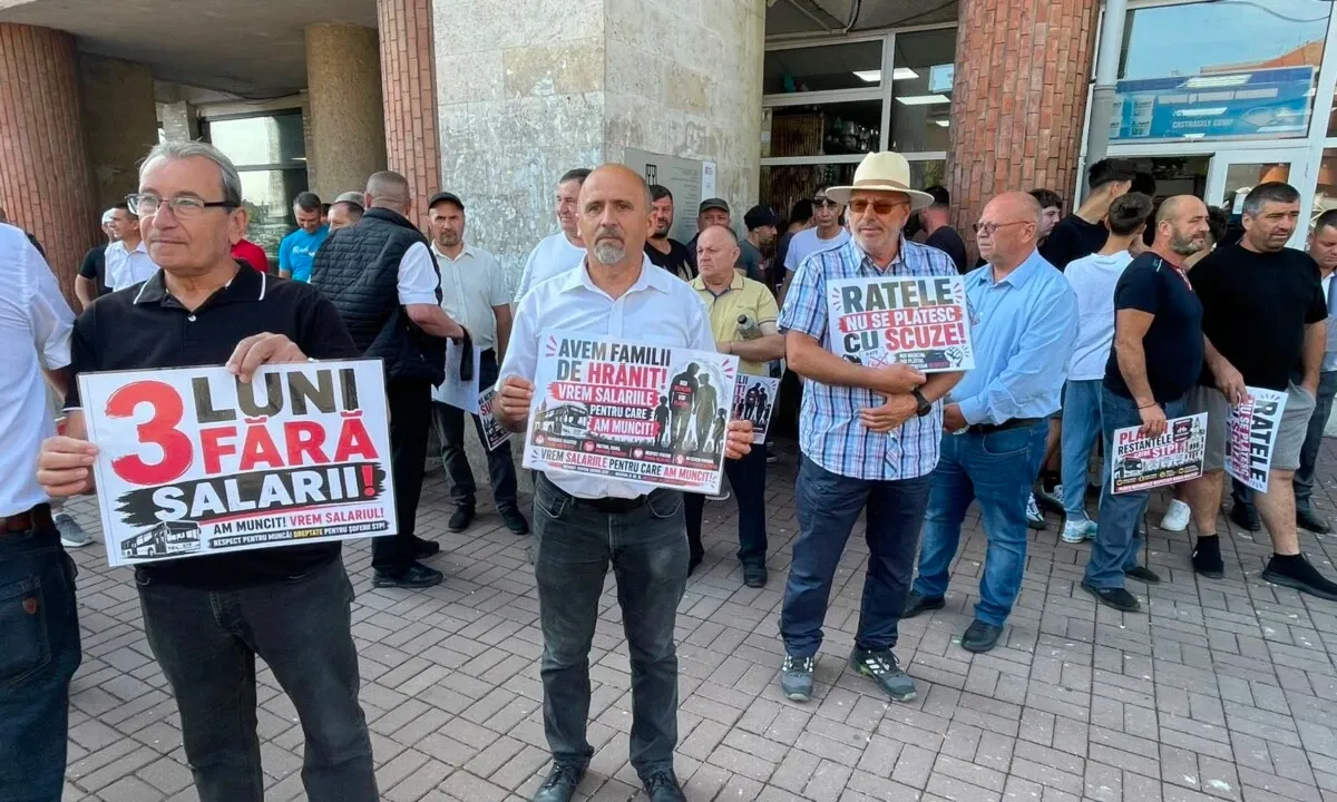 Angajații STP Alba protestează după trei luni fără salarii. Transportul public din Alba Iulia, paralizat