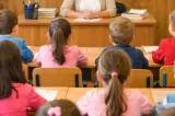 Practică revoltătoare în Alba: Școlile care își „salvează” statisticile lăsând intenționat corigenți copiii cu note mici