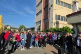 Grevă spontană la Fabrica de Arme Cugir. Angajații sunt revoltați că nu şi-au primit salariile