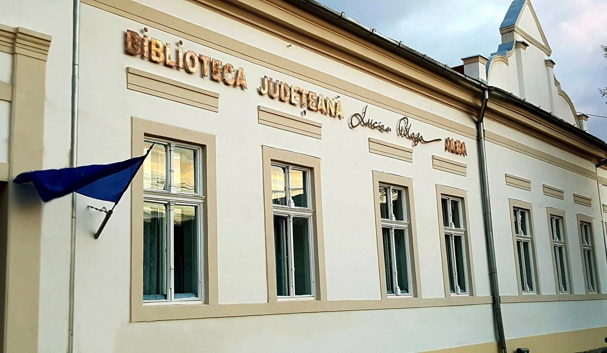 bibliotecajudeteana