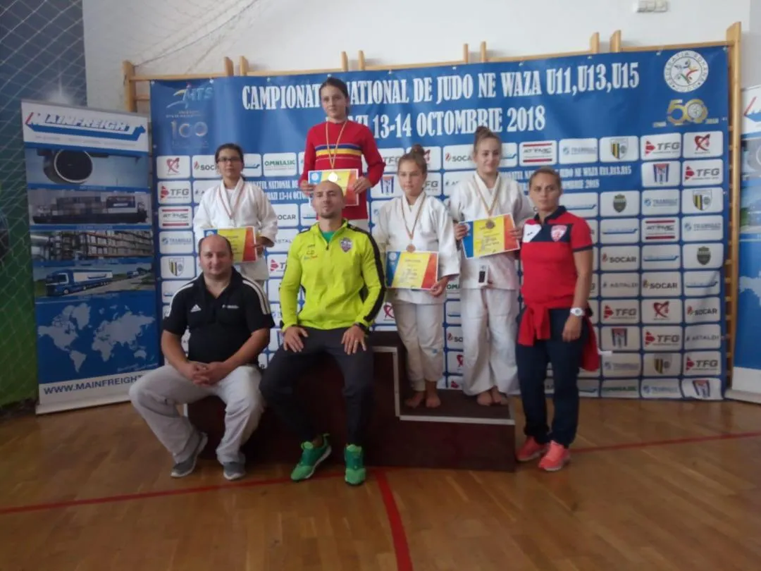 medaliați