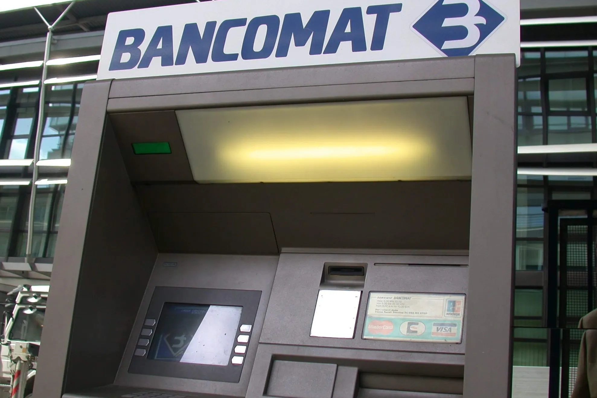 bancomat_83591000