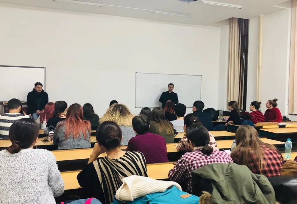 Romania are 16.000 de persoane care traiesc cu HIV. Cazuri noi in Alba.