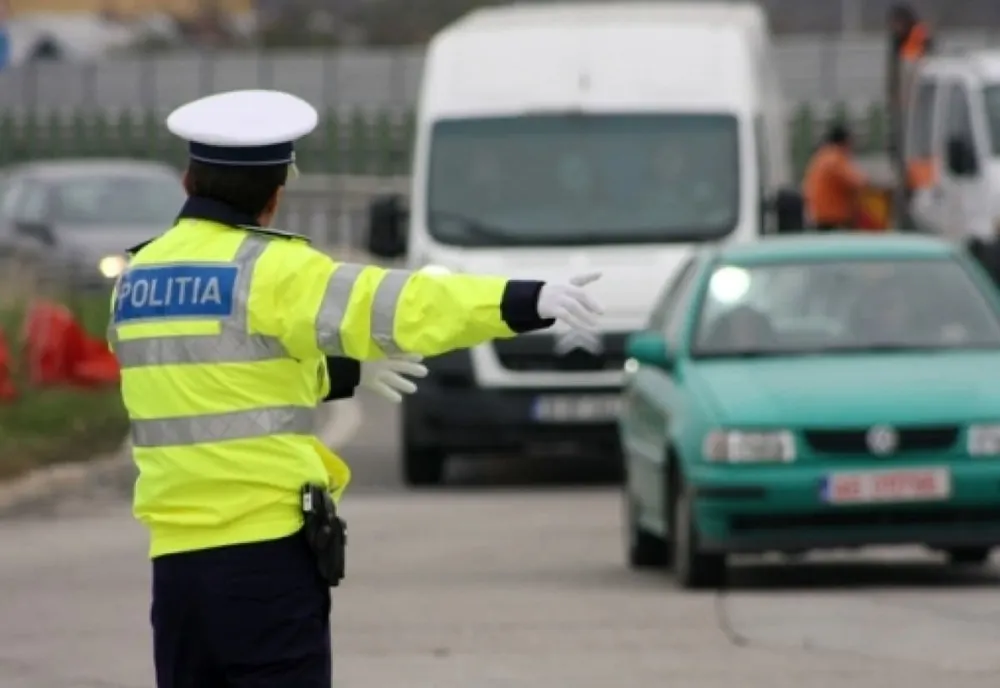 Urmărit național, prins în urma unui control în trafic. Pentru a scăpa de polițiști s-a dat drept altcineva
