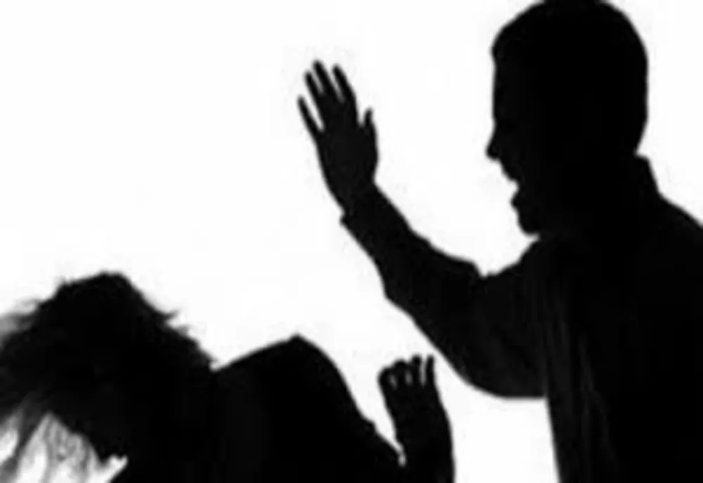Și-a bătut propria fiică! Acum are dosar penal